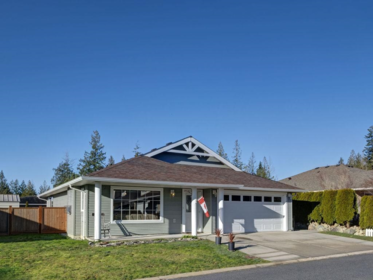 5715 Cartier Road, Sechelt, BC, Sechelt — Single Family Residence for sale