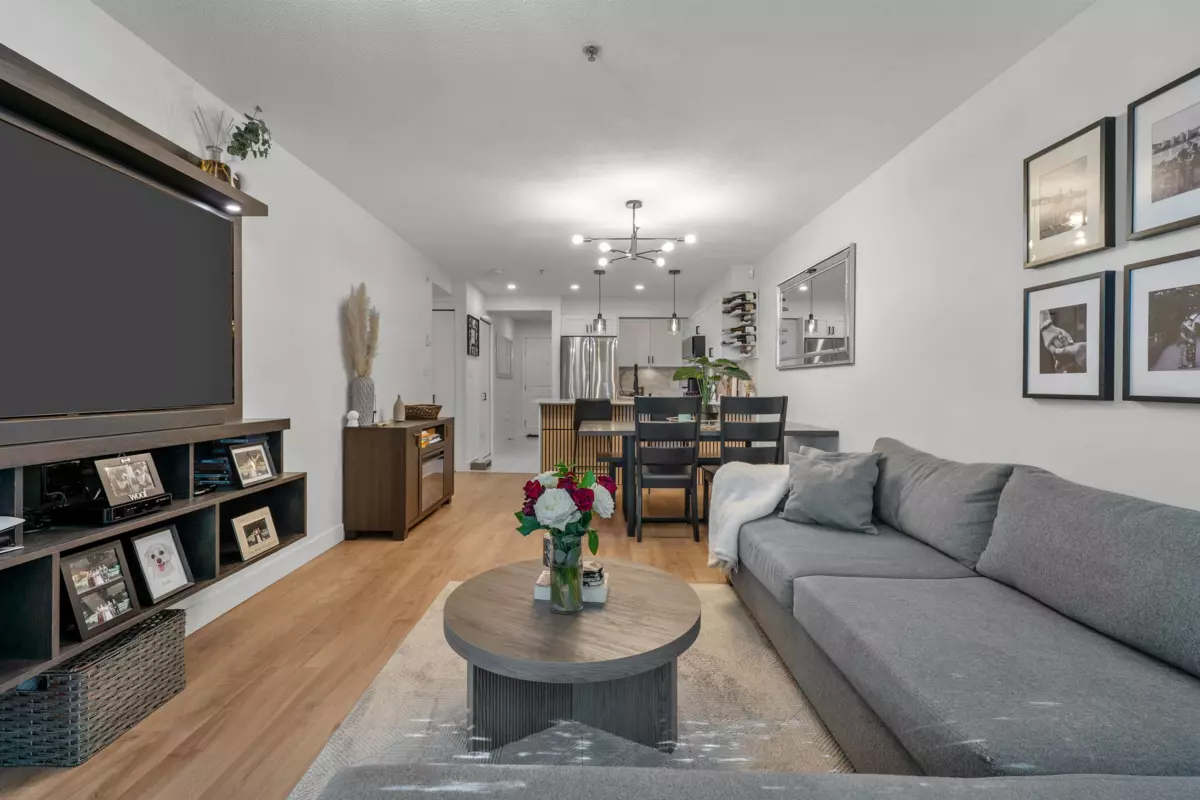 Primary Bathroom Photo of 113 19677 Meadow Gardens Way, Pitt Meadows, BC