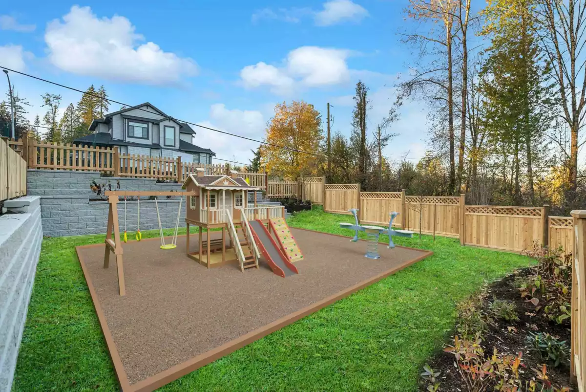 Garden / Landscaping Photo of 13 9762 182a Street, Surrey, BC