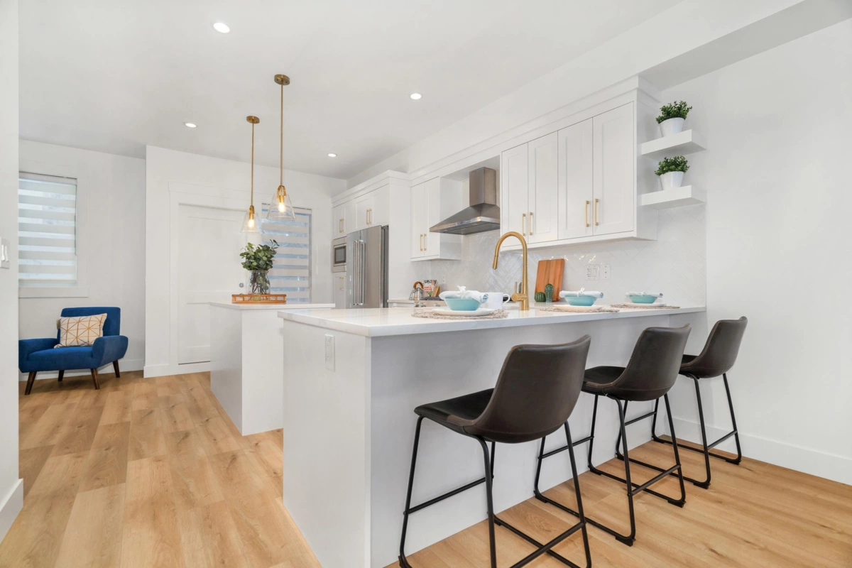 Kitchen Photo of 13 9762 182a Street, Surrey, BC