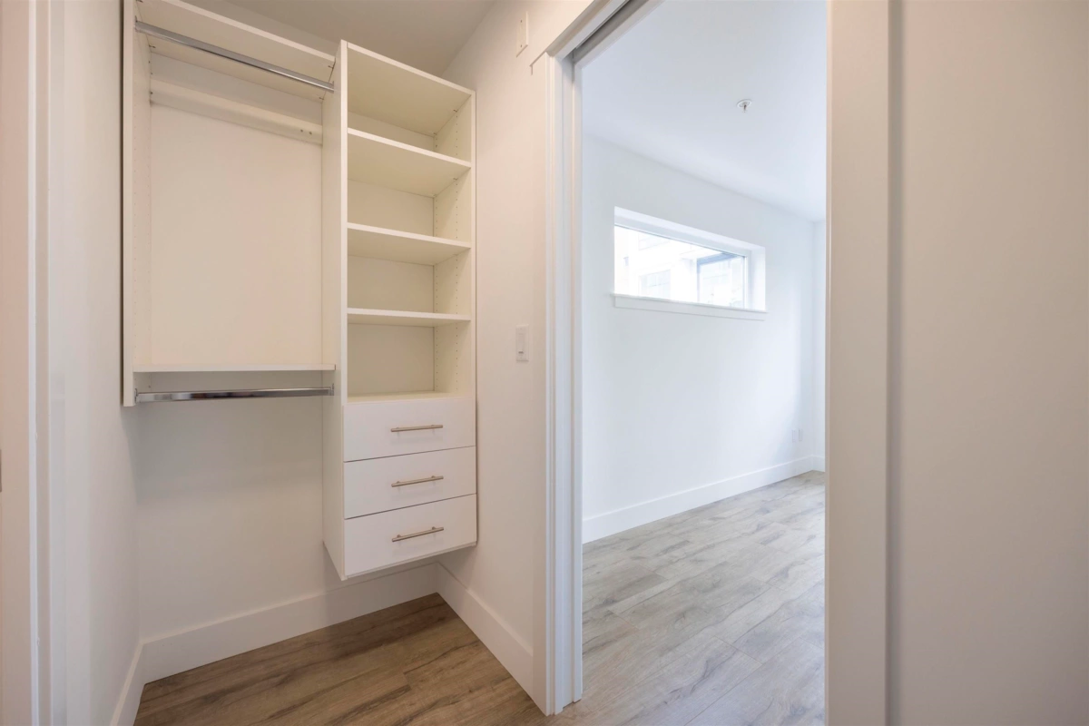 Primary Bathroom Photo of 19 6328 King George Boulevard, Surrey, BC