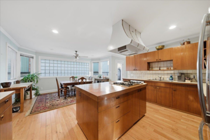 Breakfast Nook Photo of 488 Glenbrook Street, New Westminster, BC