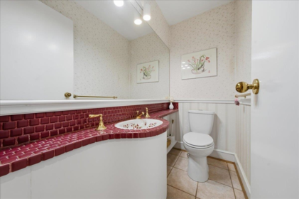 Powder Room Photo of 488 Glenbrook Street, New Westminster, BC