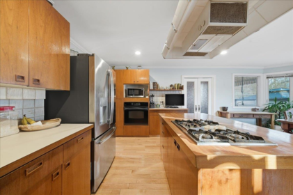 Primary Bedroom Photo of 488 Glenbrook Street, New Westminster, BC
