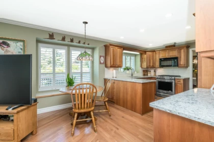 Hallway Photo of 15475 Kilmore Court, Surrey, BC