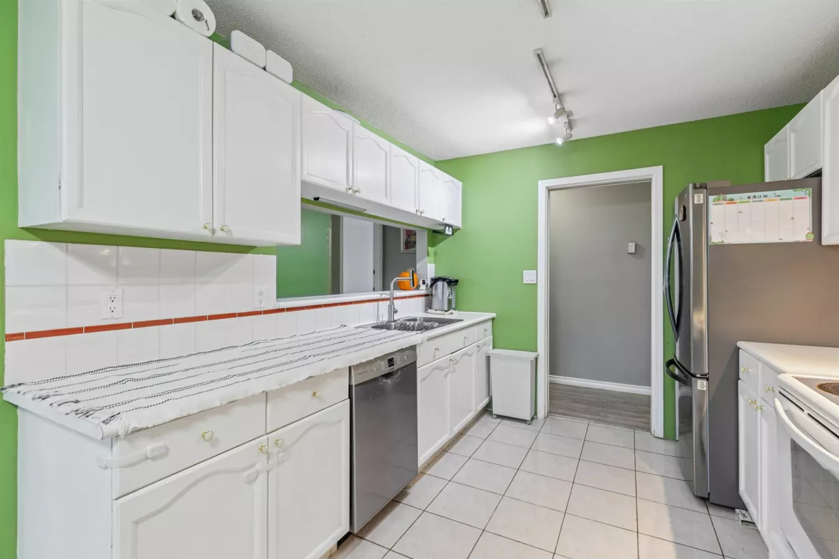 Bedroom 4 Photo of 507 8 Laguna Court, New Westminster, BC