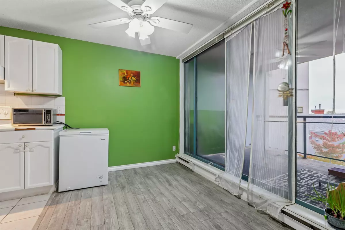 Guest Bathroom Photo of 507 8 Laguna Court, New Westminster, BC