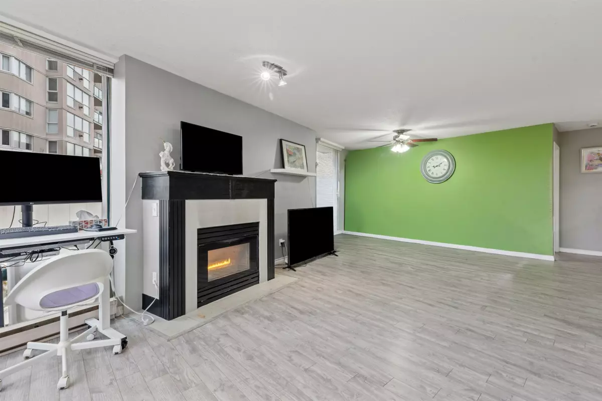 Kitchen Photo of 507 8 Laguna Court, New Westminster, BC