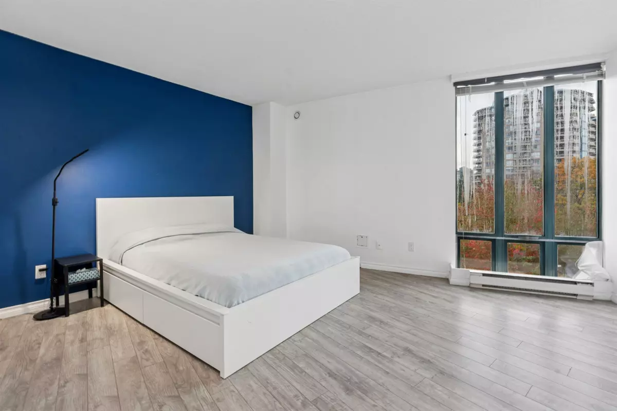 Primary Bathroom Photo of 507 8 Laguna Court, New Westminster, BC