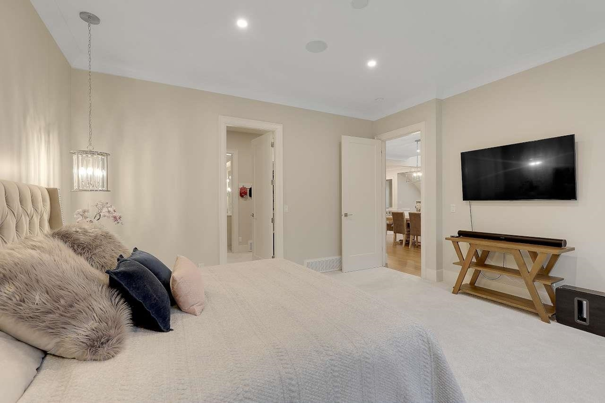 Primary Bathroom Photo of 23461 50 Avenue, Langley, BC