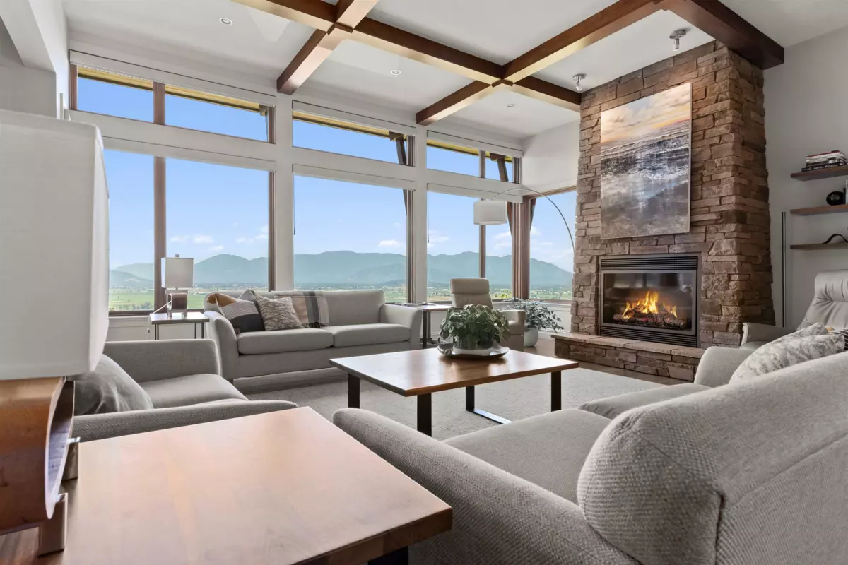 Kitchen Island Photo of 50153 Mt Archibald Place, Chilliwack, BC