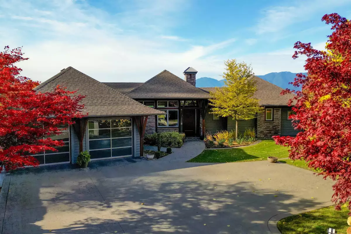 Outdoor Kitchen Photo of 50153 Mt Archibald Place, Chilliwack, BC