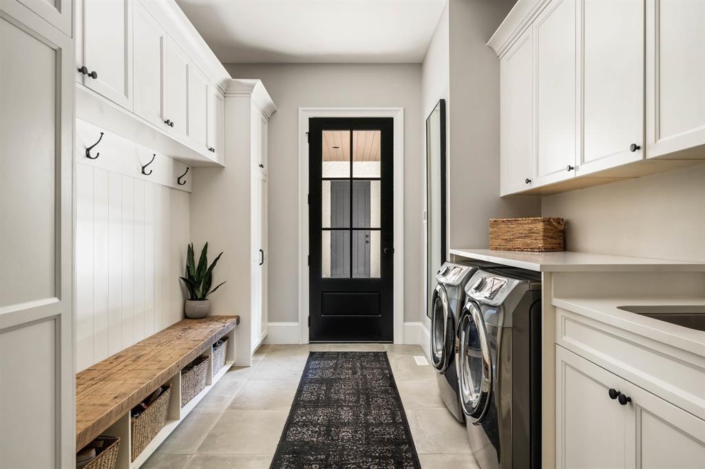 Hallway Photo of 7670 240 Street, Langley, BC