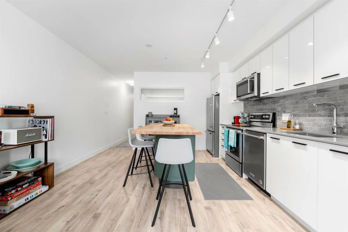 Dining Area Photo of 509 38013 Third Avenue, Squamish, BC
