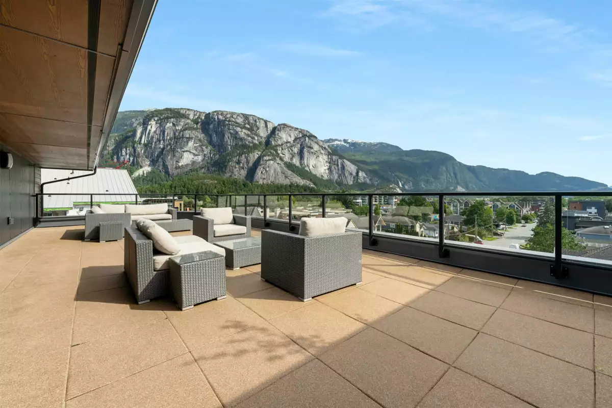 Laundry Room Photo of 509 38013 Third Avenue, Squamish, BC