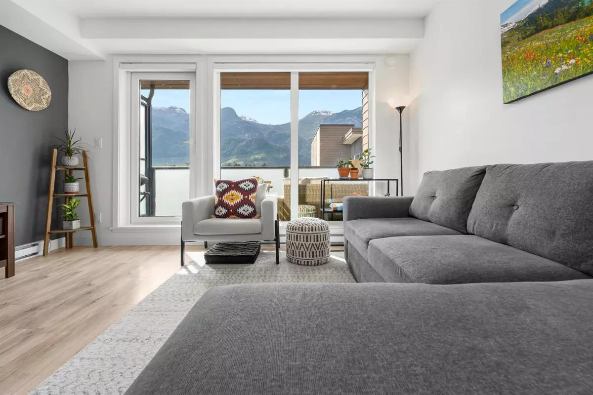 Primary Bathroom Photo of 509 38013 Third Avenue, Squamish, BC