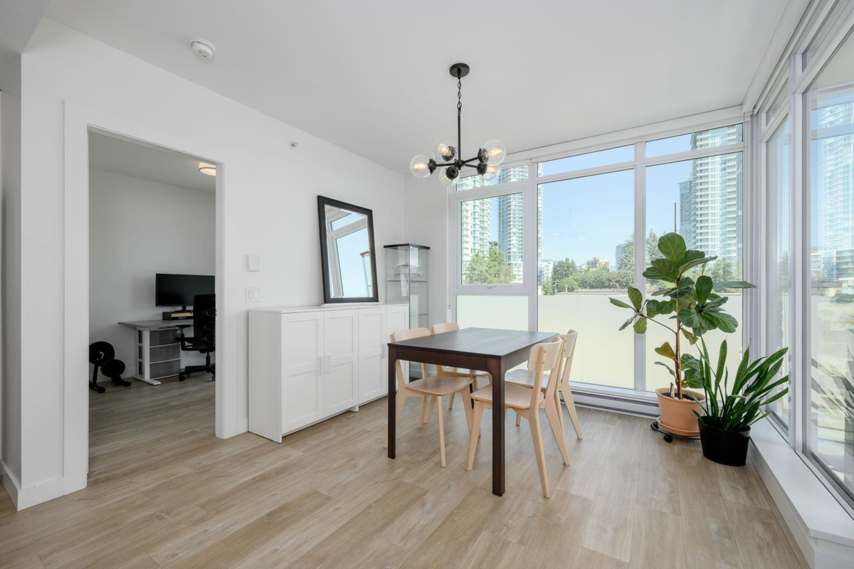 Breakfast Nook Photo of 407 525 Foster Avenue, Coquitlam, BC