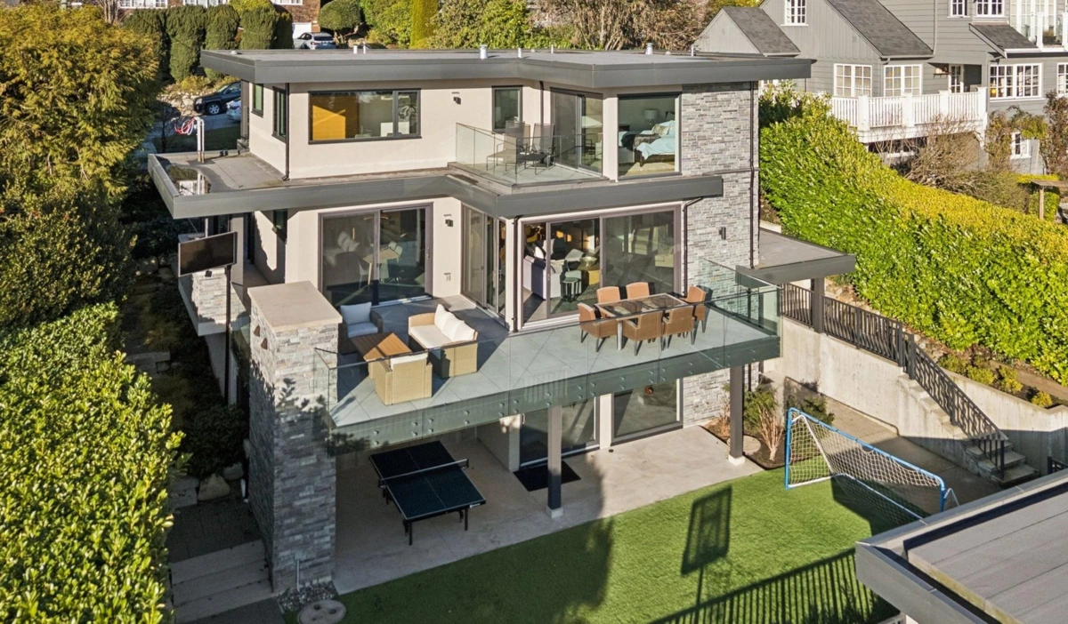 Exterior Front Photo of 2678 Mathers Avenue, West Vancouver, BC