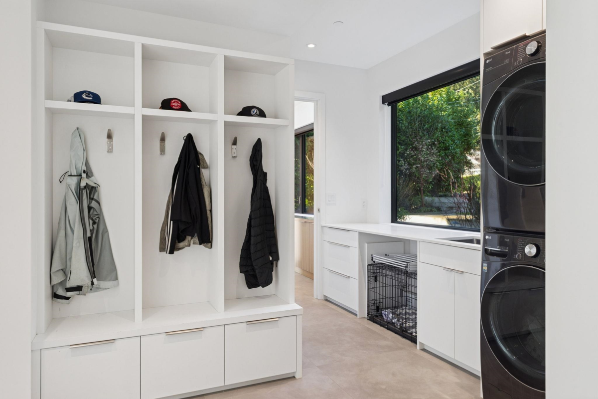 Loft / Bonus Room Photo of 2678 Mathers Avenue, West Vancouver, BC