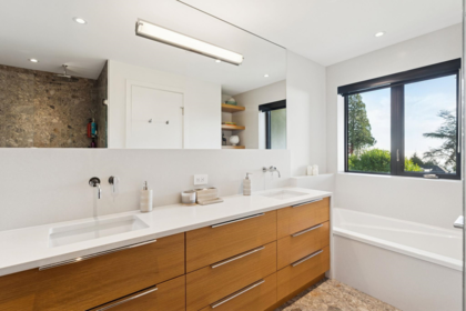 Hallway Photo of 2678 Mathers Avenue, West Vancouver, BC