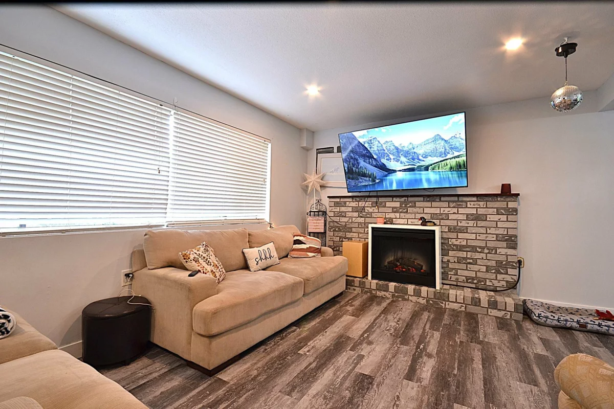 Dining Area Photo of 3141 Raleigh Street, Port Coquitlam, BC