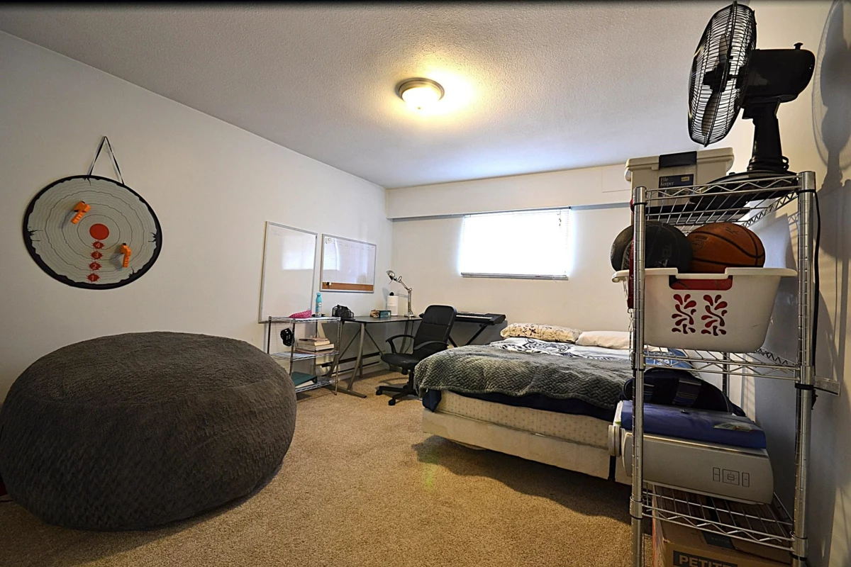 Garden / Landscaping Photo of 3141 Raleigh Street, Port Coquitlam, BC