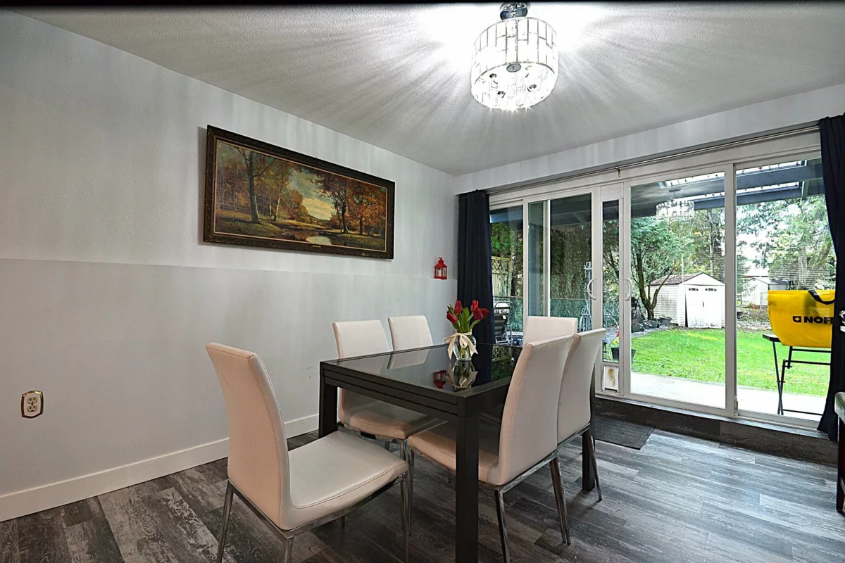 Kitchen Island Photo of 3141 Raleigh Street, Port Coquitlam, BC