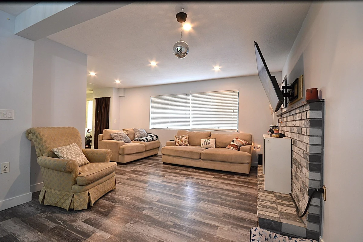 Kitchen Photo of 3141 Raleigh Street, Port Coquitlam, BC