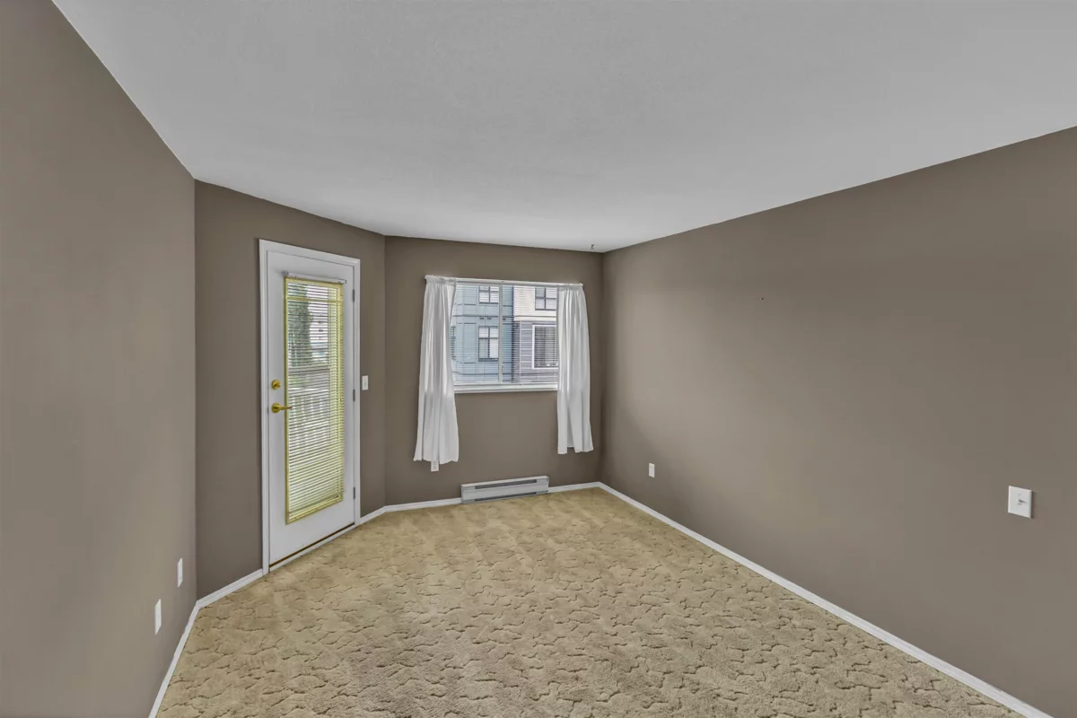 Bedroom 3 Photo of 204 45660 Knight Road, Sardis, BC