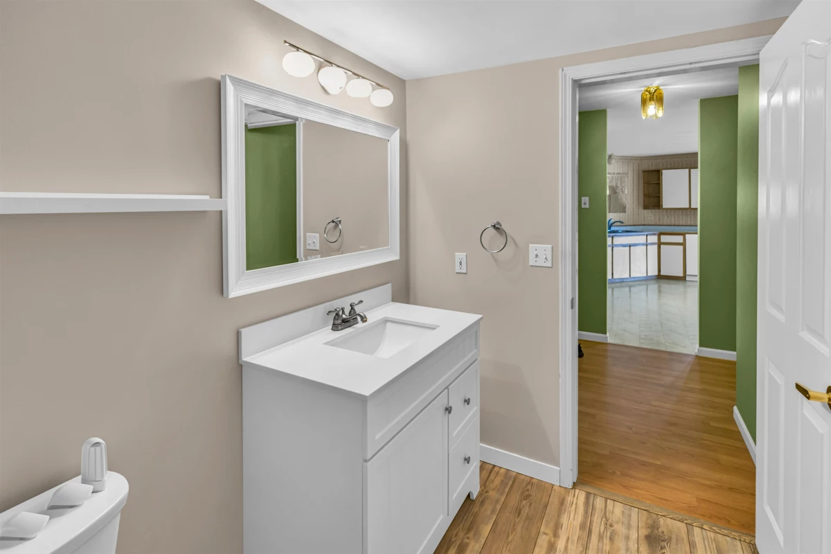 Dining Area Photo of 204 45660 Knight Road, Sardis, BC