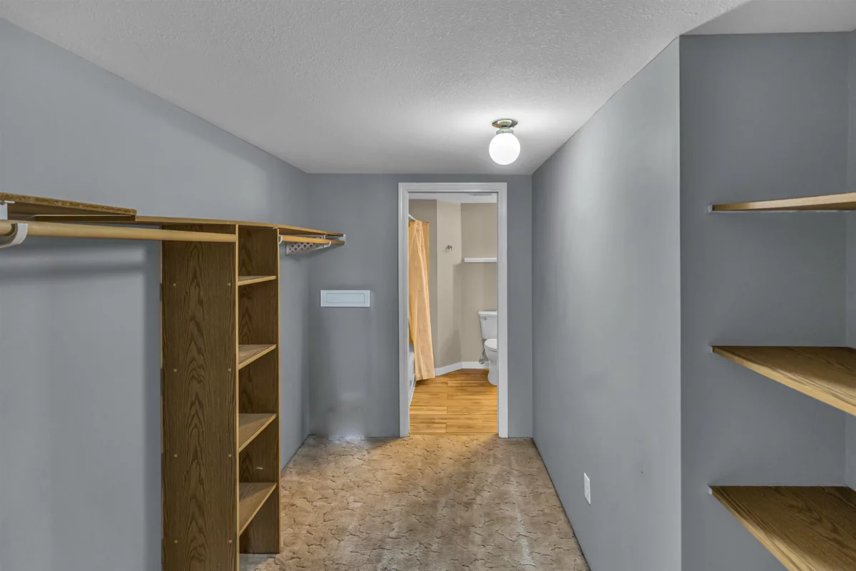 Guest Bathroom Photo of 204 45660 Knight Road, Sardis, BC