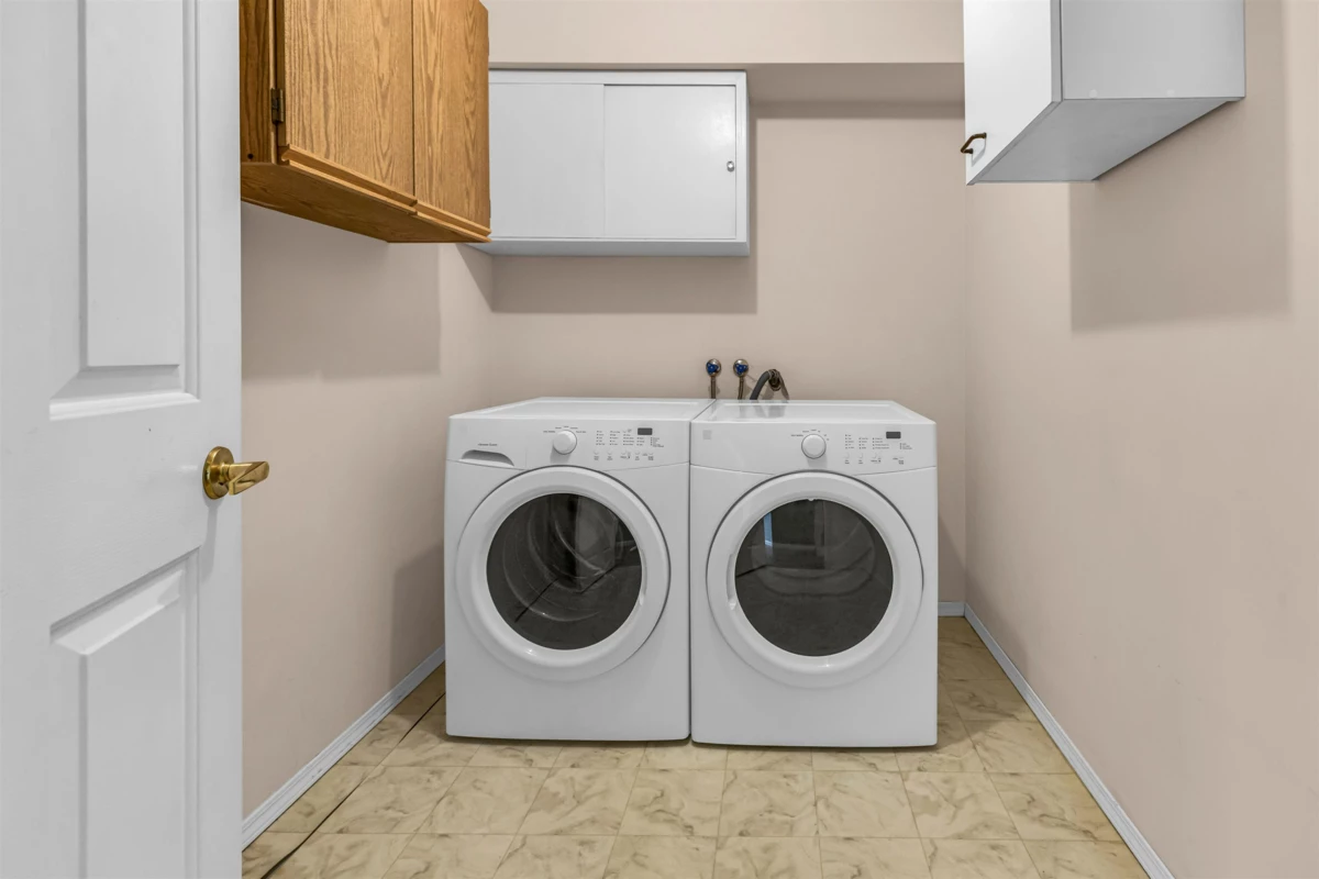 Kitchen Photo of 204 45660 Knight Road, Sardis, BC