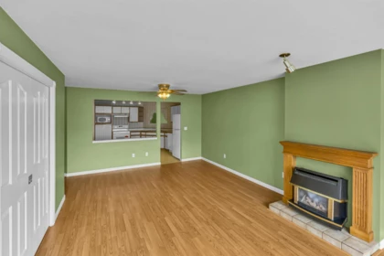 Breakfast Nook Photo of 204 45660 Knight Road, Sardis, BC