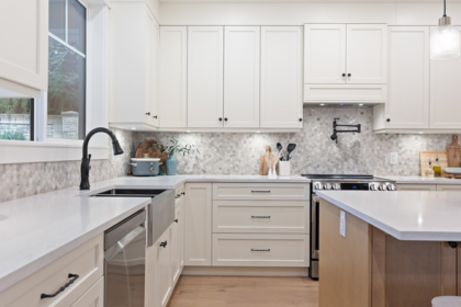 Kitchen Island Photo of 29599 Corvina Court, Abbotsford, BC