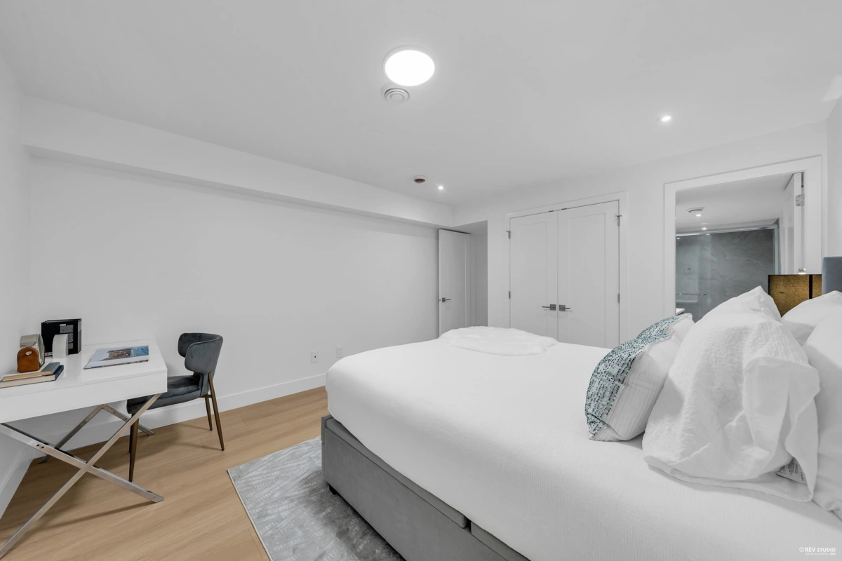 Mudroom Photo of 103 1125 Cartier Avenue, Coquitlam, BC