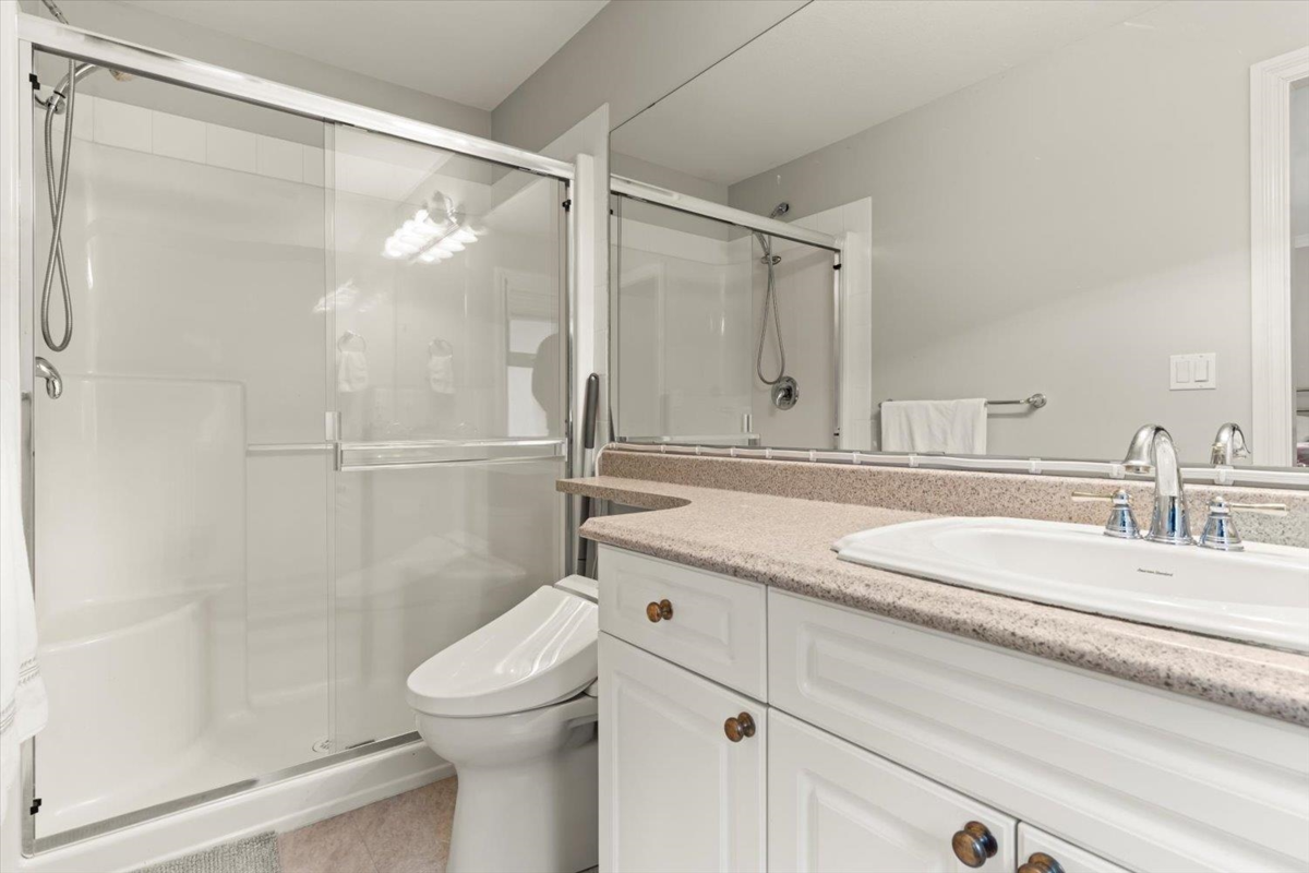 Basement Recreation Room Photo of 72 46000 Thomas Road, Chilliwack, BC