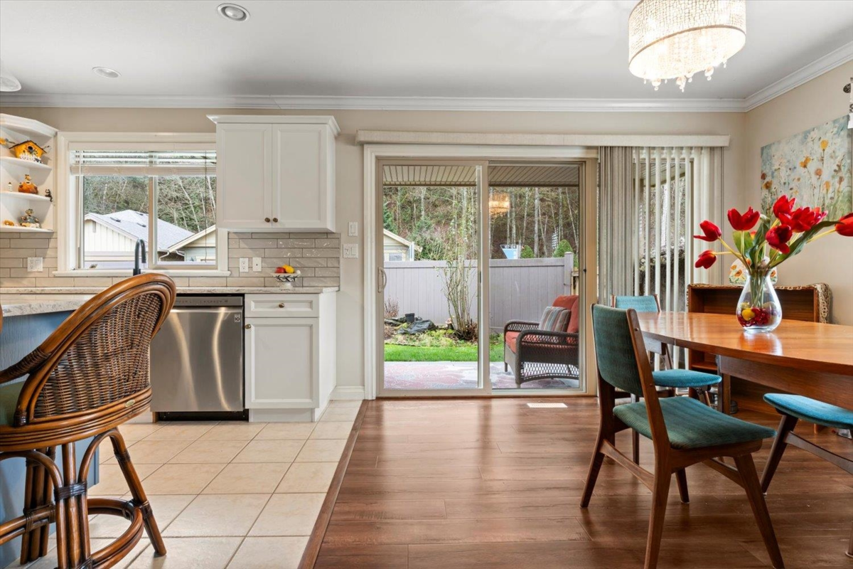 Guest Bathroom Photo of 72 46000 Thomas Road, Chilliwack, BC