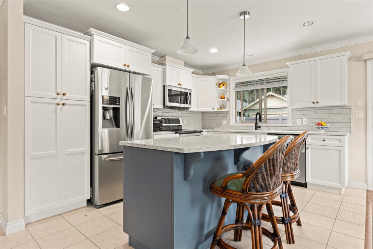 Primary Bathroom Photo of 72 46000 Thomas Road, Chilliwack, BC
