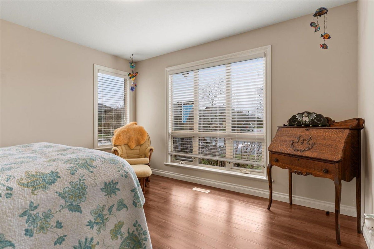 Staircase Photo of 72 46000 Thomas Road, Chilliwack, BC