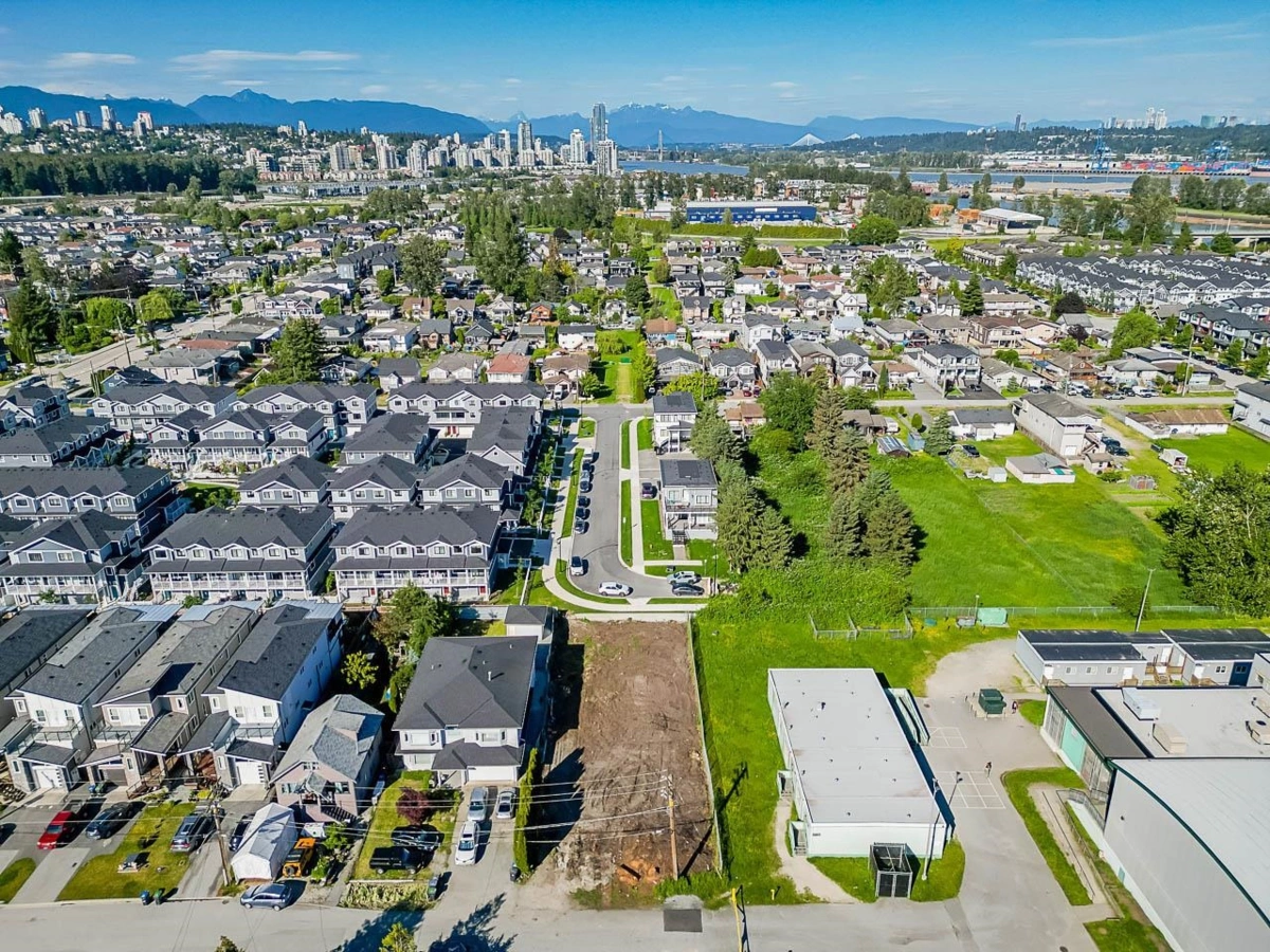 Outdoor Deck Photo of 231 Lawrence Street, New Westminster, BC
