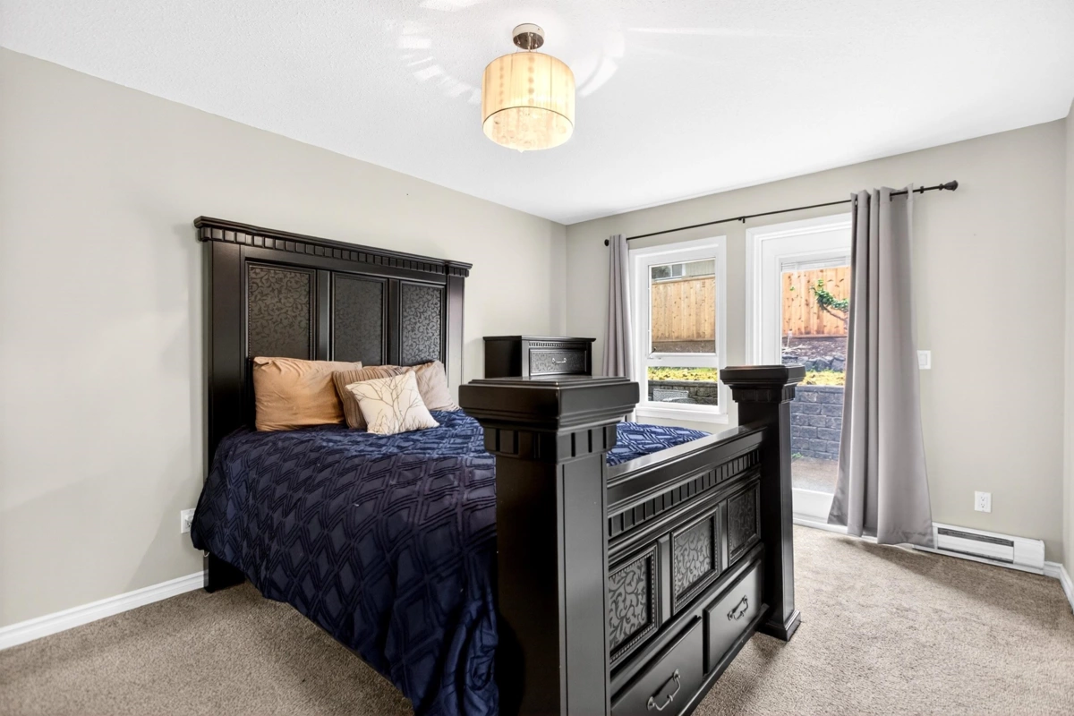 Entry Foyer Photo of 19712 49th Avenue, Langley, BC