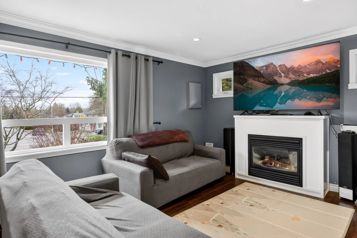 Laundry Room Photo of 19712 49th Avenue, Langley, BC