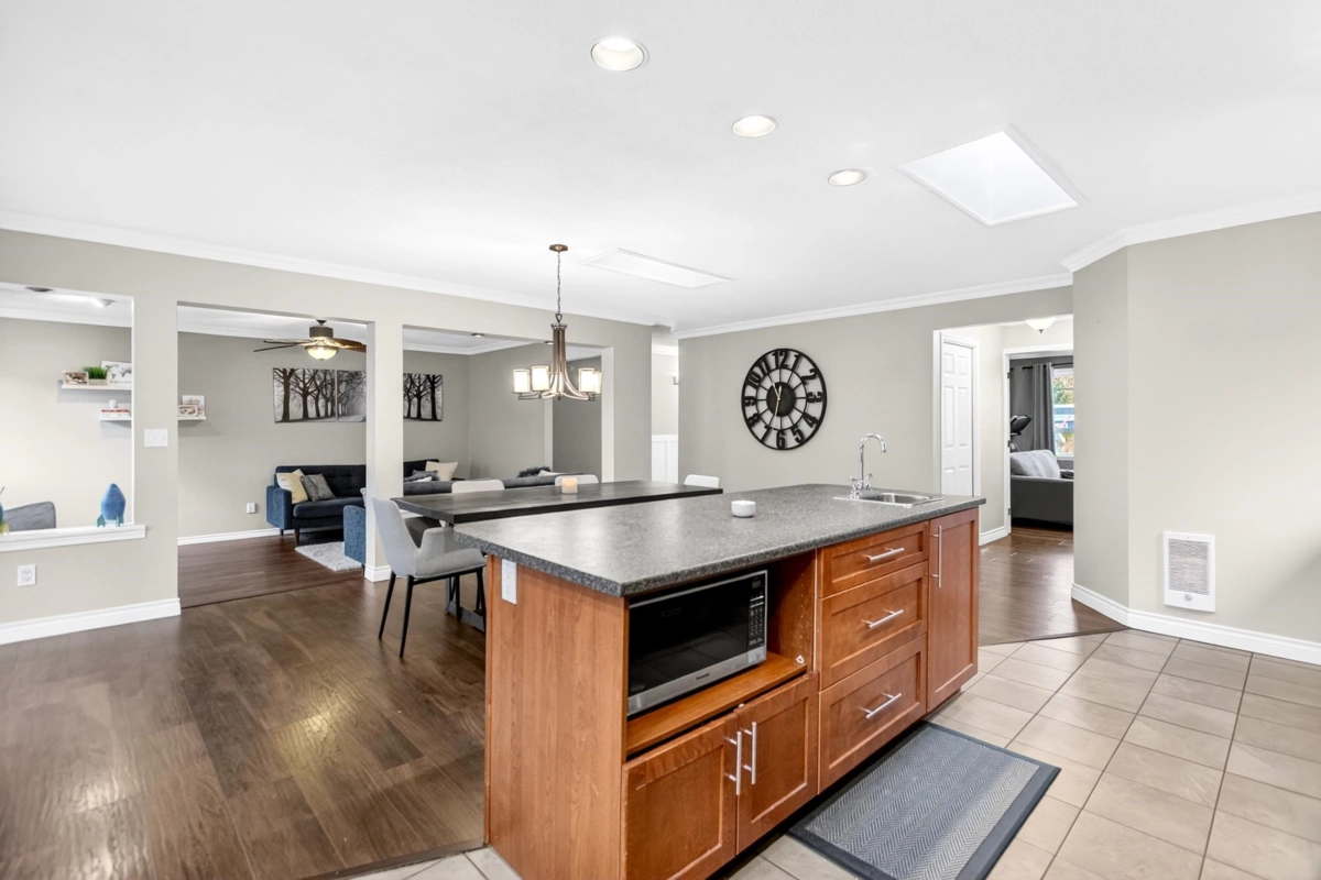Powder Room Photo of 19712 49th Avenue, Langley, BC