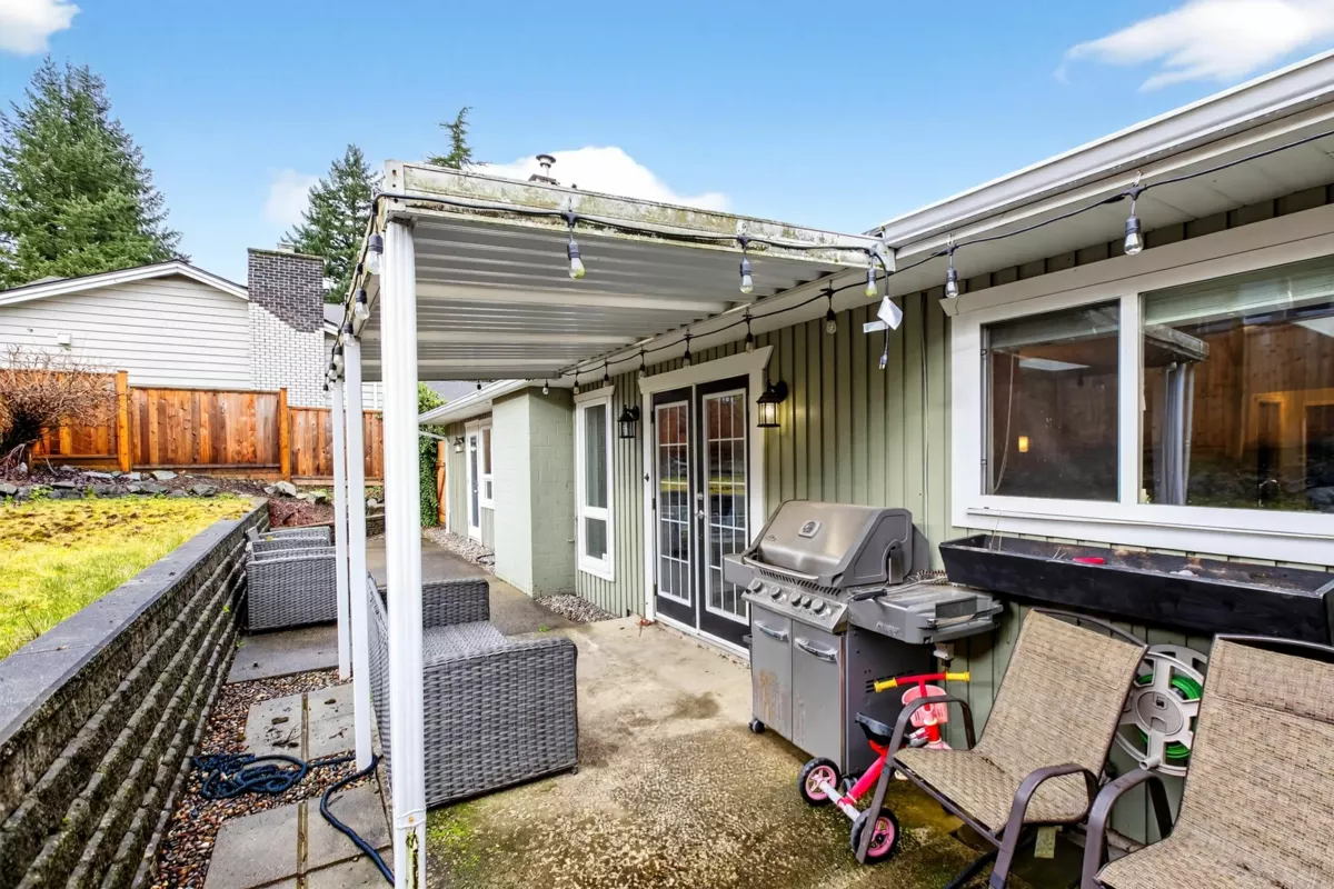 Swimming Pool Photo of 19712 49th Avenue, Langley, BC