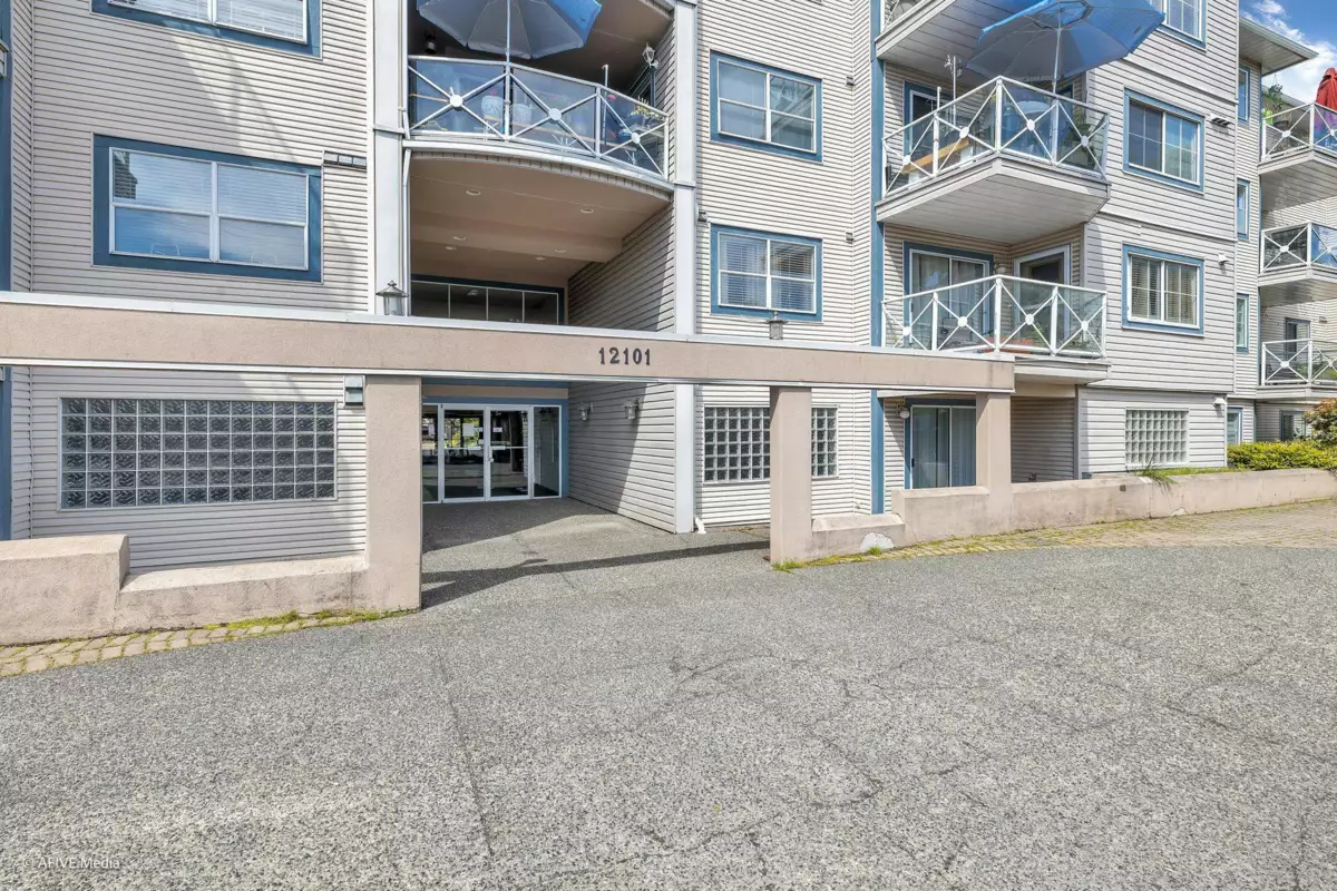 Living Room Photo of 223 12101 80 Avenue, Surrey, BC