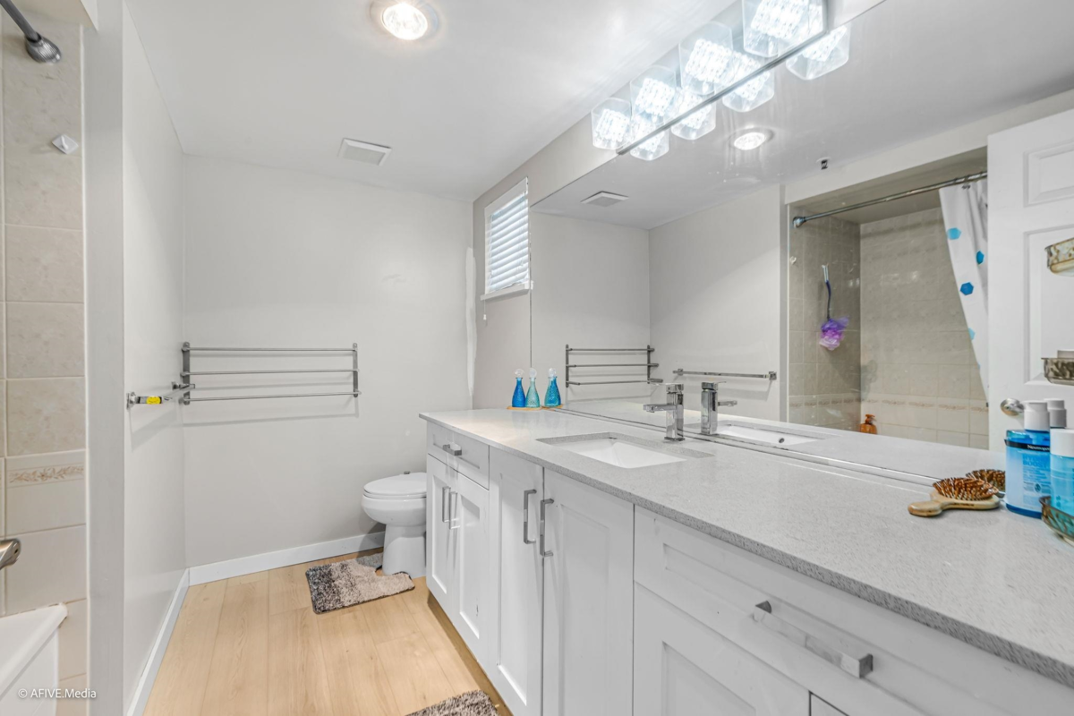 Office / Den Photo of 223 12101 80 Avenue, Surrey, BC