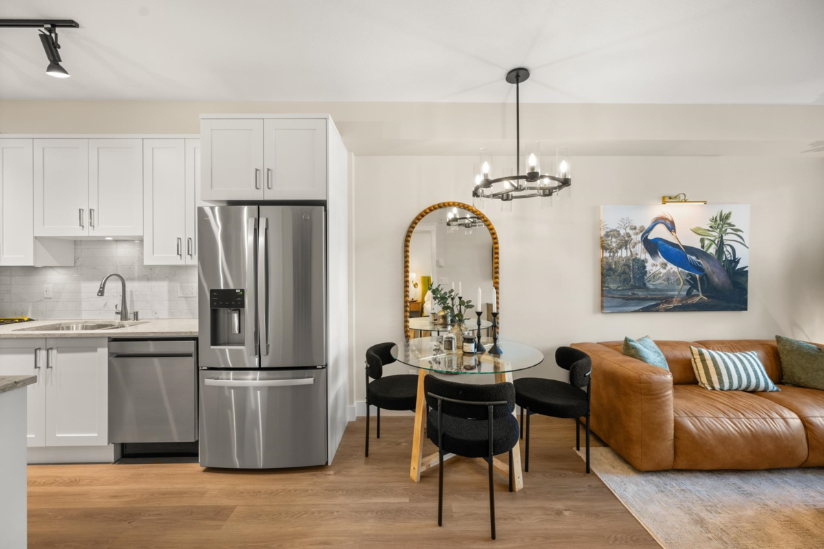 Kitchen Photo of 403 20926 83 Avenue Avenue, Langley, BC