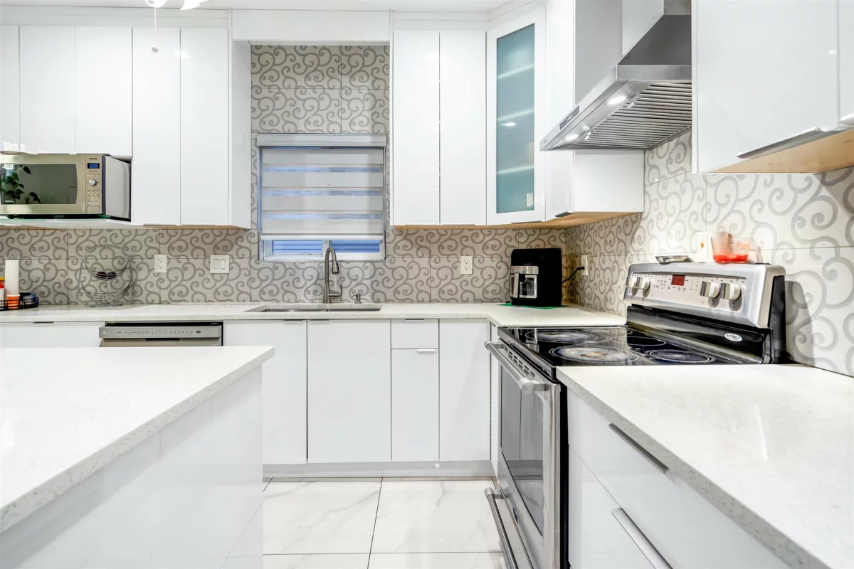 Guest Bathroom Photo of 15089 66a Avenue, Surrey, BC