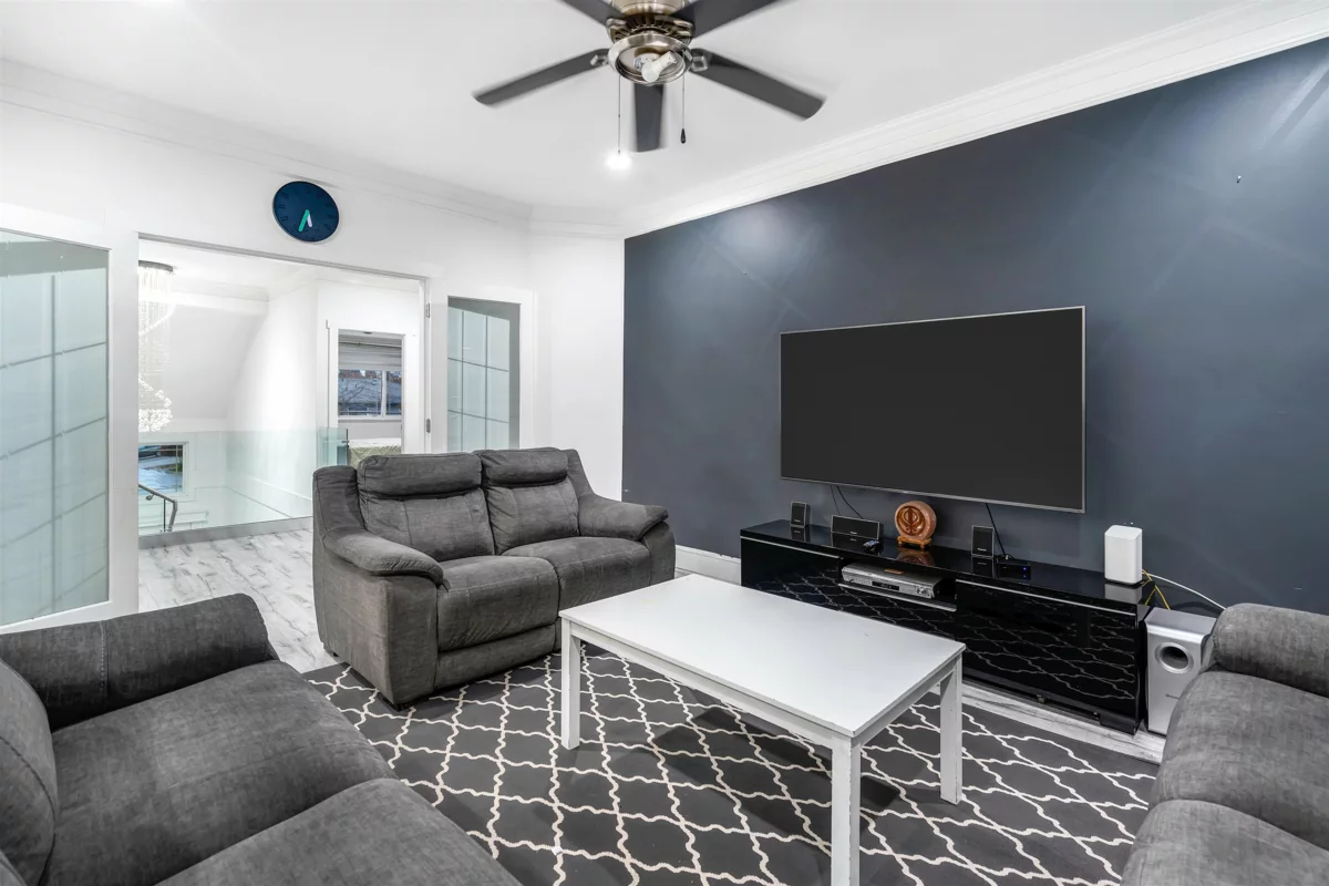 Powder Room Photo of 15089 66a Avenue, Surrey, BC