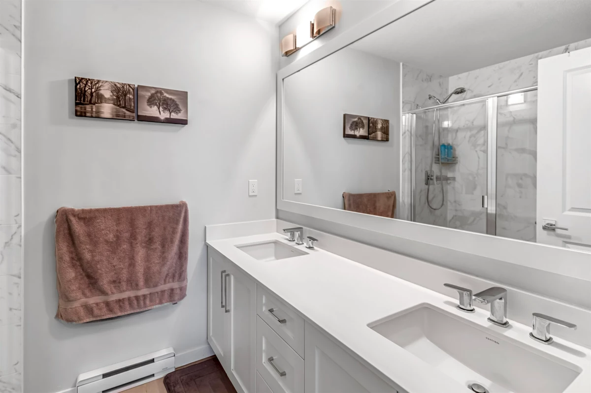 Walk-In Closet Photo of 50 2855 158 Street, Surrey, BC